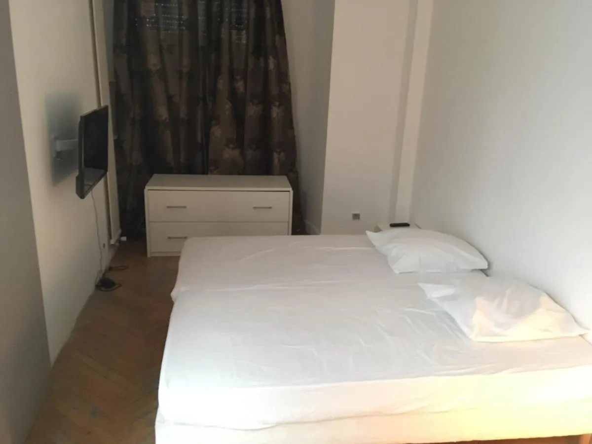 주앙레핑 Pres De La Plage Ensoleille 아파트