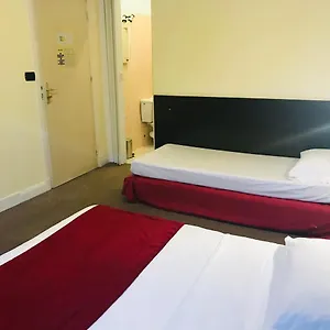 2* Hotel Savoy